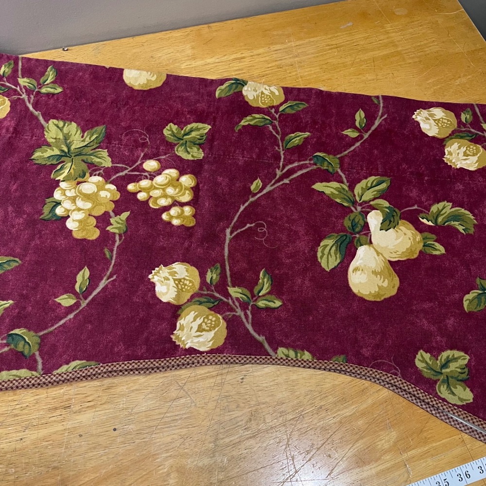 Vtg Waverly Home Minstral Buckingham Burgundy Fruit Scalloped Valance 80x20